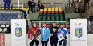 Відділення Національного Олімпійського комітету України Вінницької області завітали до Льодової арени на Всеукраїнські змагання юнаків 2009-2010.